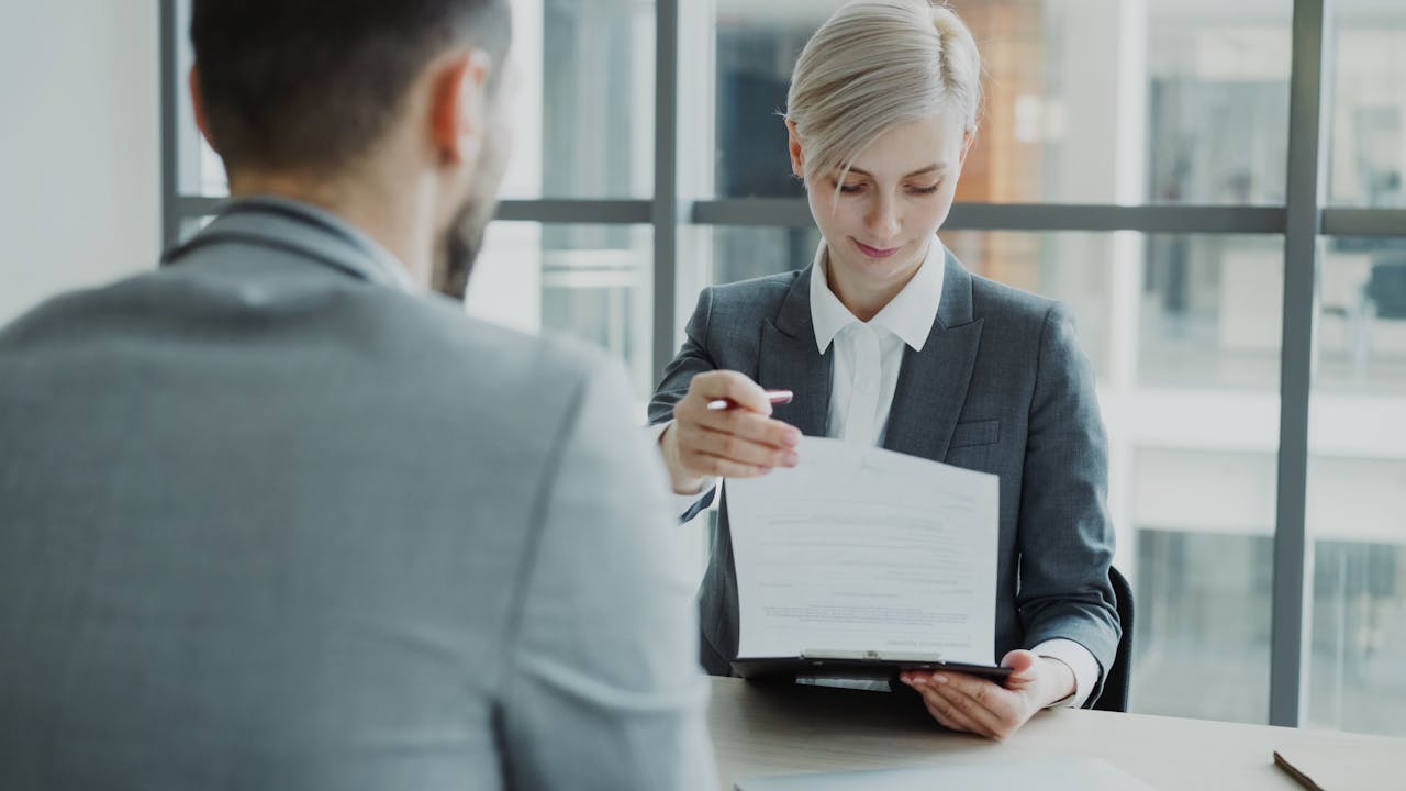 HRCI OR SHRM CERTIFICATION: WHICH PATH IS RIGHT FOR YOU?